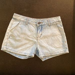 Zoomp low rise light wash jeans shorts 34BR = 24US